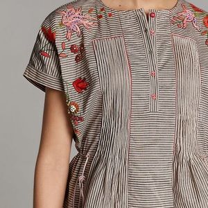 Anthropologie Aretha embroidered blouse